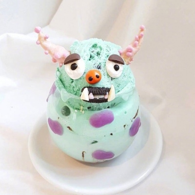 讨好大佬，陪睡上位，遭央视“开除”